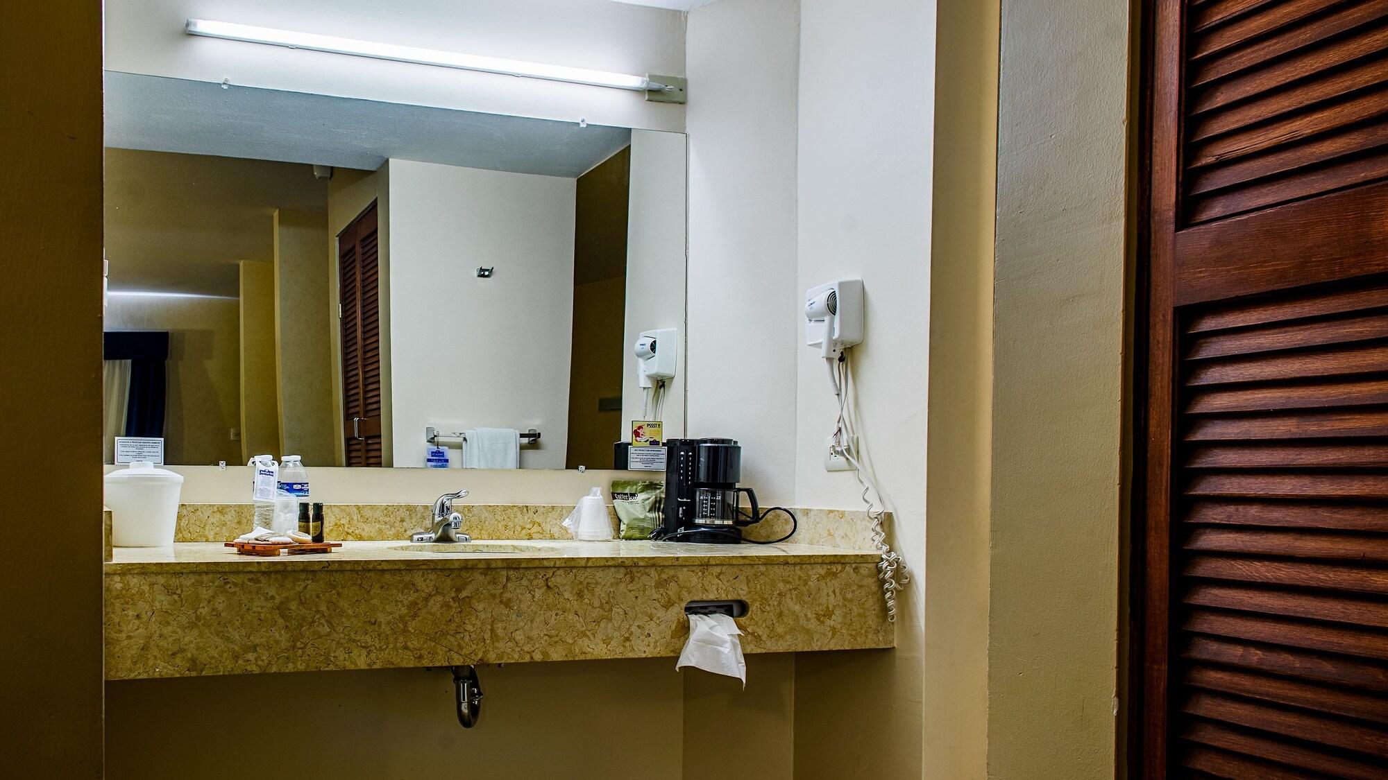 American Inn Hotel & Suites Delicias Kültér fotó
