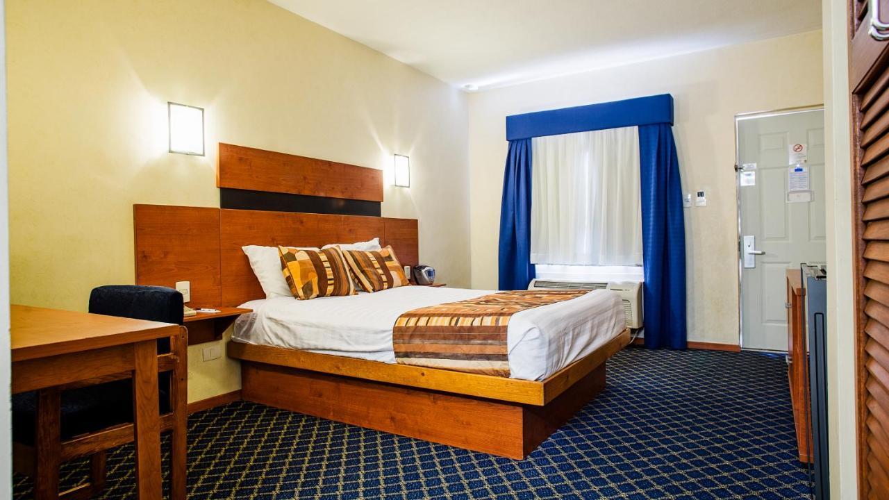American Inn Hotel & Suites Delicias Kültér fotó